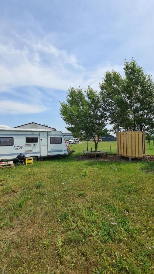 Louise'S Camper Hotel Neusiedl an der Zaya Eksteriør billede